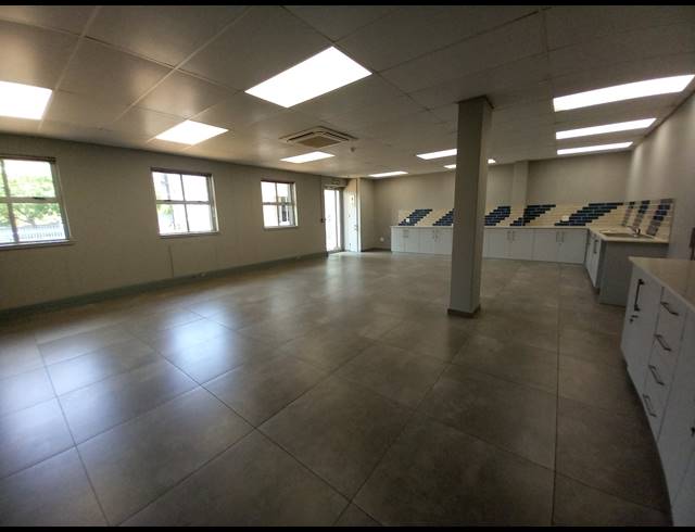 486M² OFFICE TO LET IN BRYANSTON